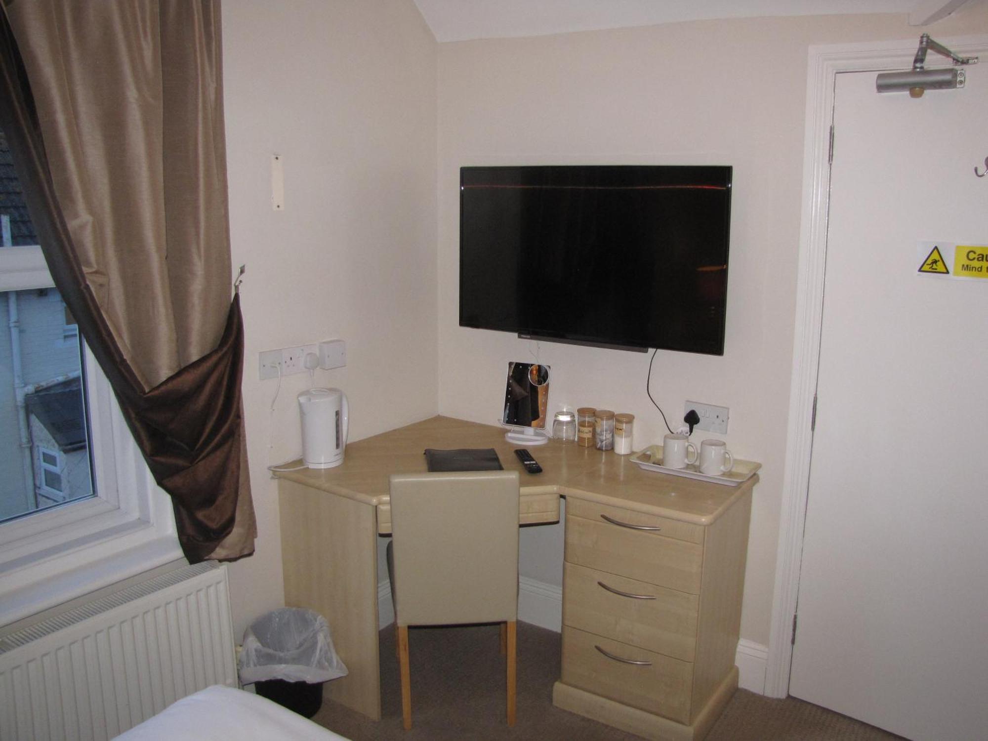 Ashmira Guest House Weymouth Exterior photo