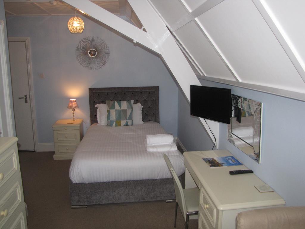 Ashmira Guest House Weymouth Exterior photo